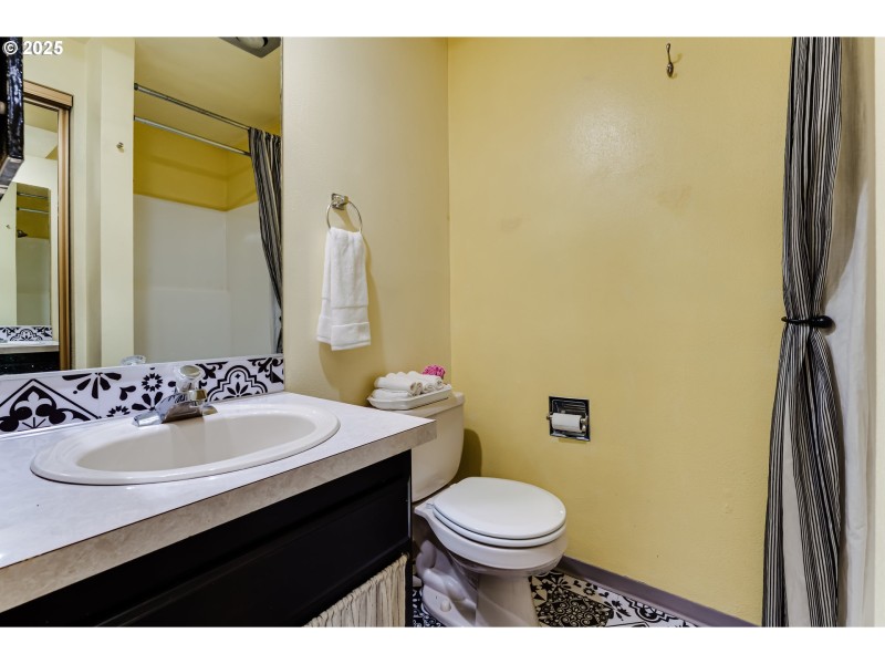 Bathroom, Attached