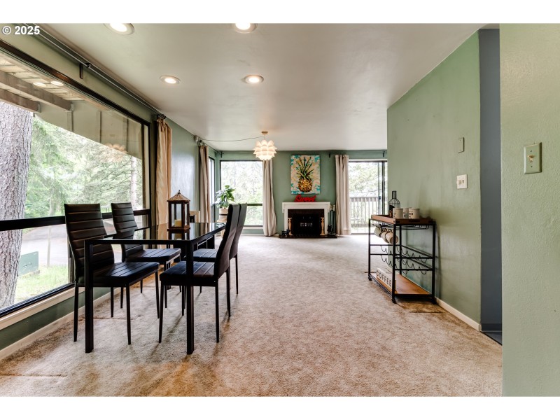 Living Room/Dining Room