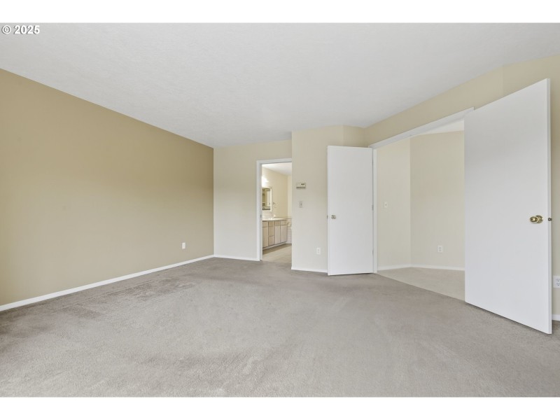 Bedroom, Owner's Suite