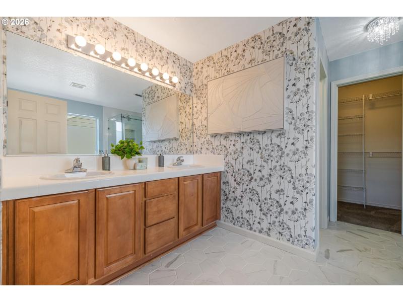 Owner's Suite Bathroom