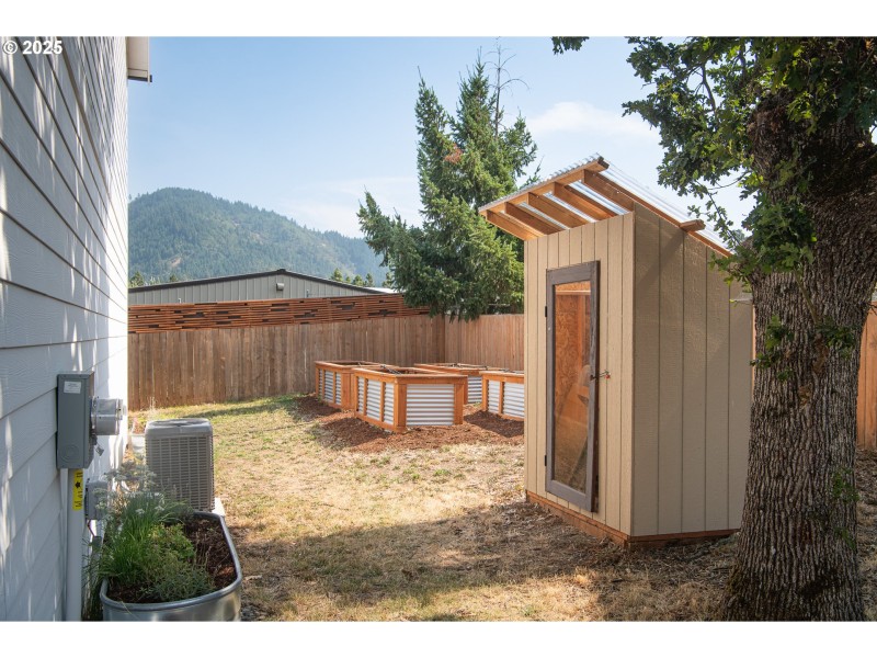 Shed