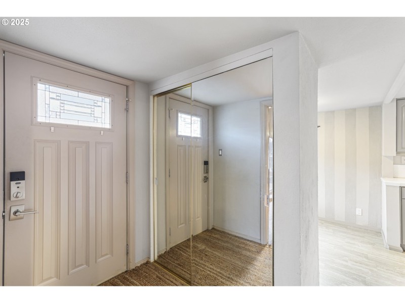 Entrance/Foyer