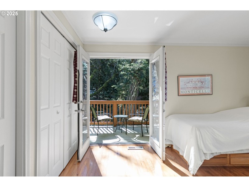 Bedroom, Primary