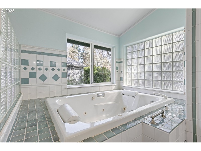 Owner's Suite Bathroom #2