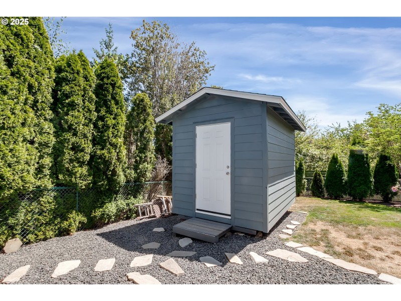 Shed
