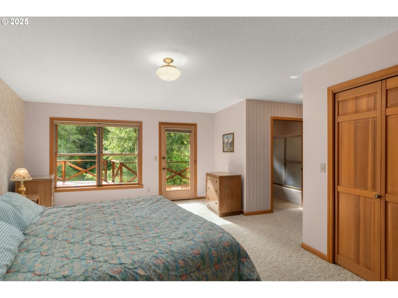 Bedroom, Primary