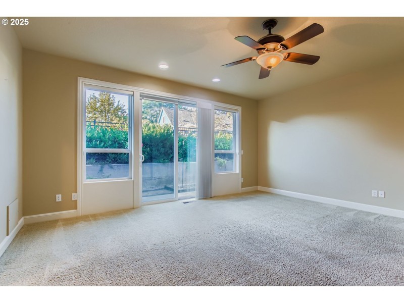 Bedroom, Primary