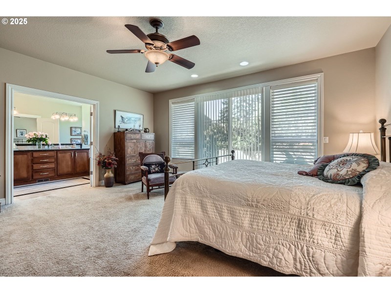 Bedroom, Primary