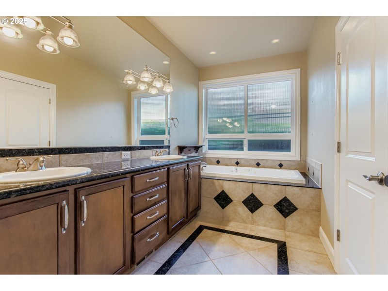 Bathroom, Attached
