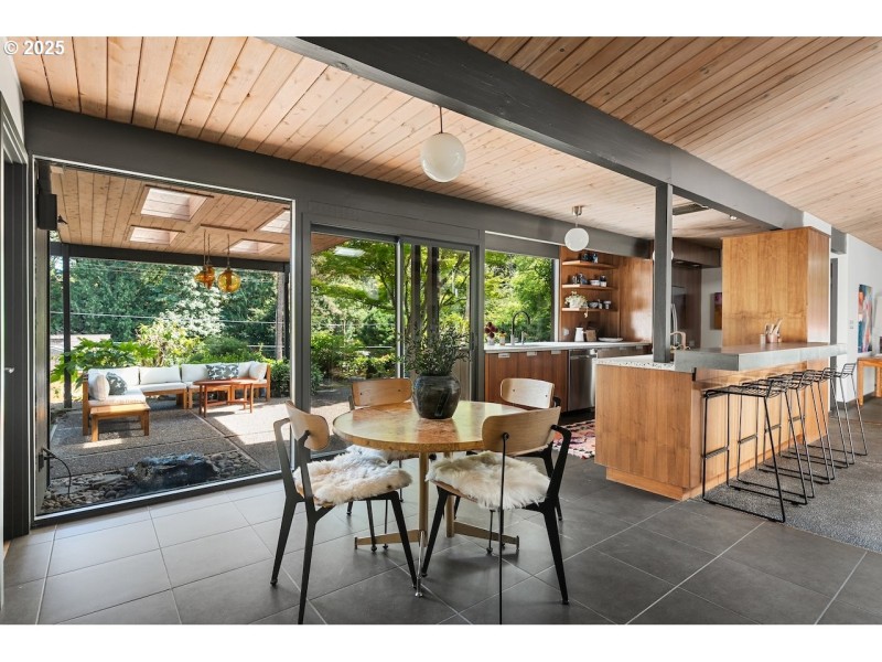 Kitchen/Nook