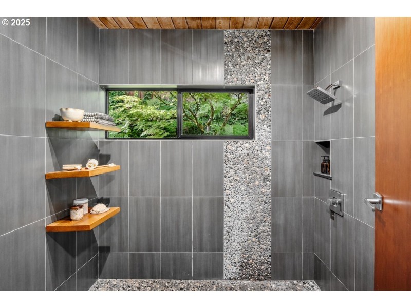 Bathroom, Attached