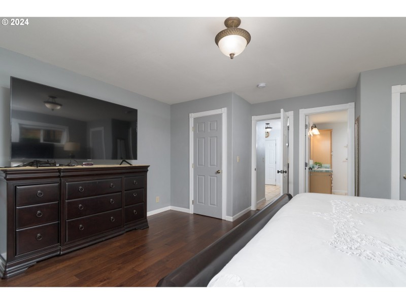Owner's Suite Bedroom