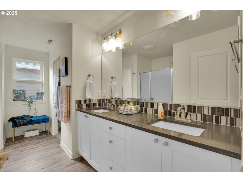 Owner's Suite Bathroom