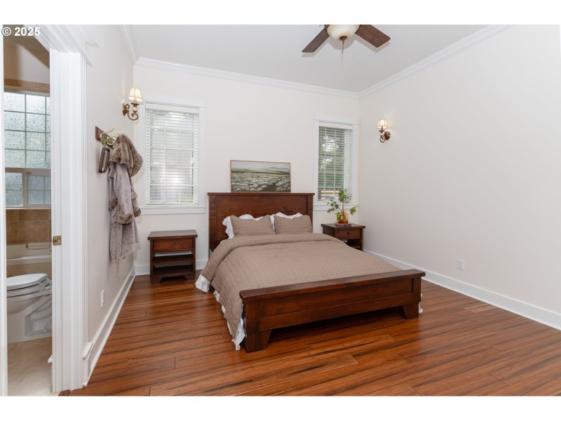 Bedroom, Primary
