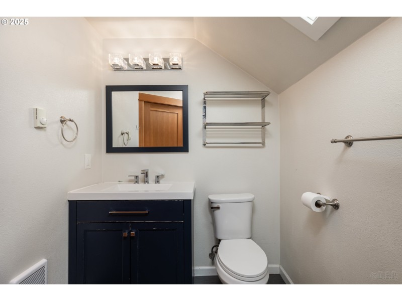 Bathroom, Attached