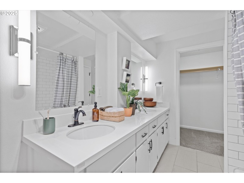 Bathroom, Attached
