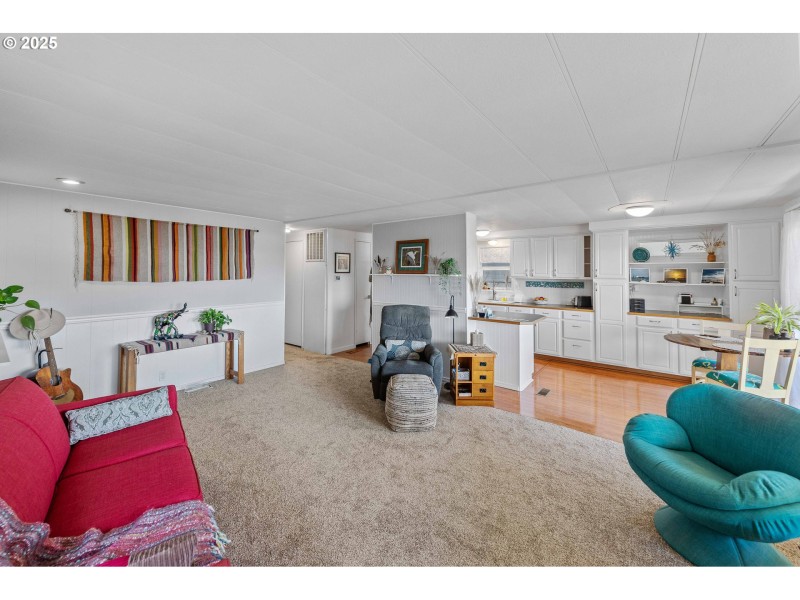 Living Room/Dining Room