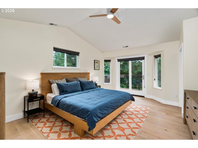 Bedroom, Primary