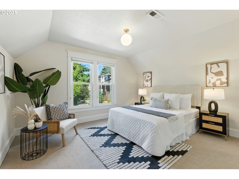 Bedroom, Primary