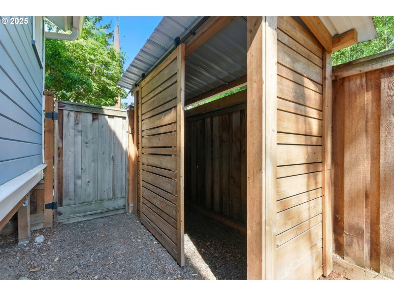 Shed
