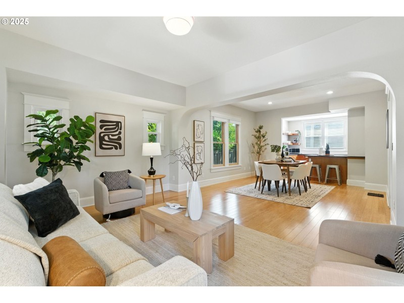 Living Room/Dining Room