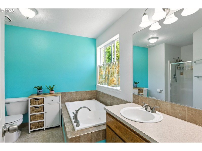 Bathroom, Attached