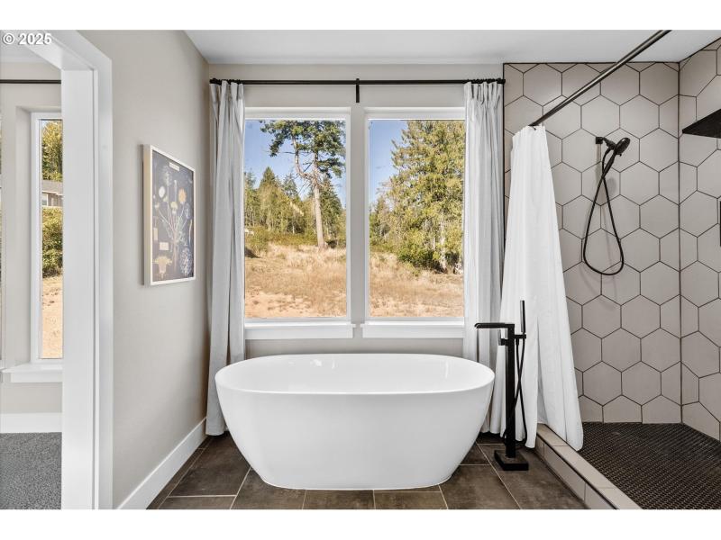 Owner's Suite Bathroom