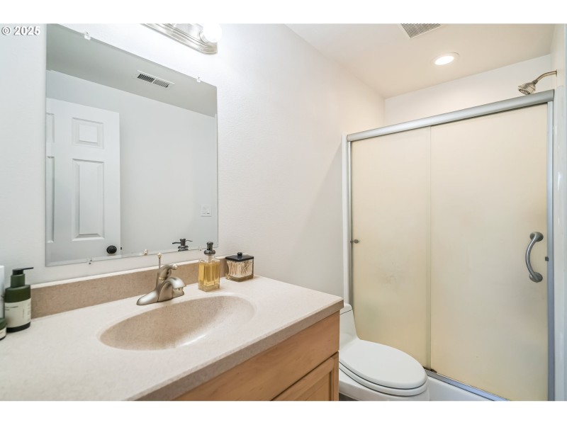 Bathroom, Attached