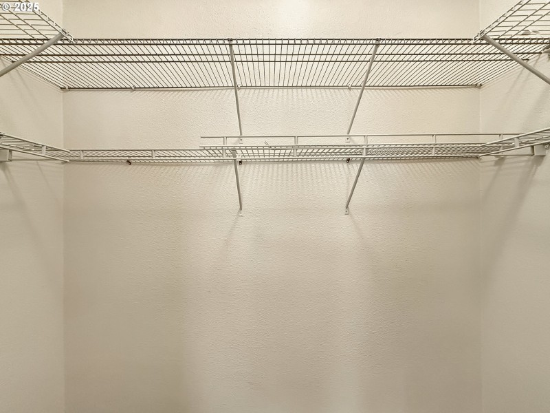 Bedroom, Primary