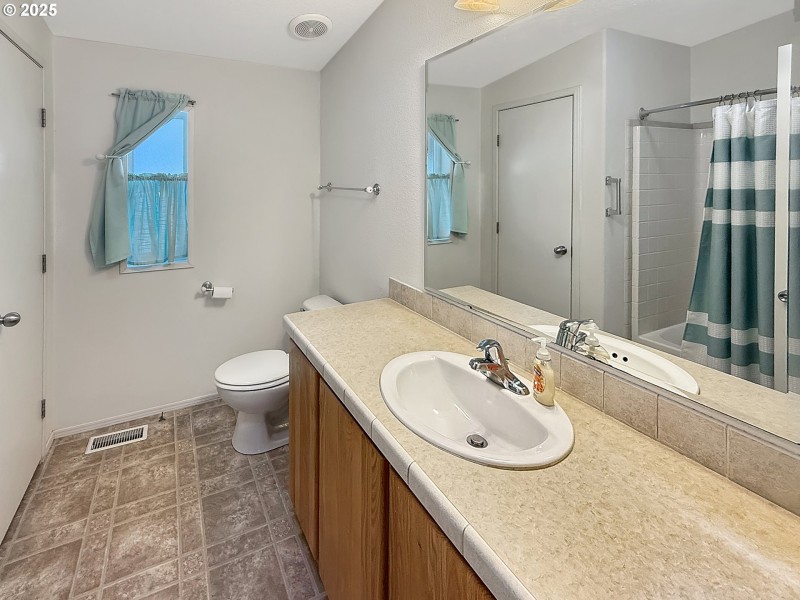 Bathroom, Attached