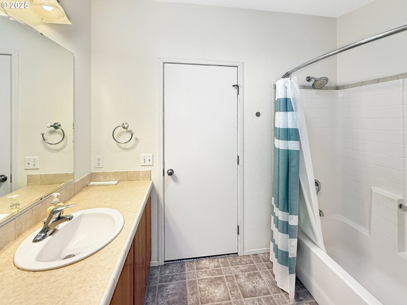 Bathroom, Attached