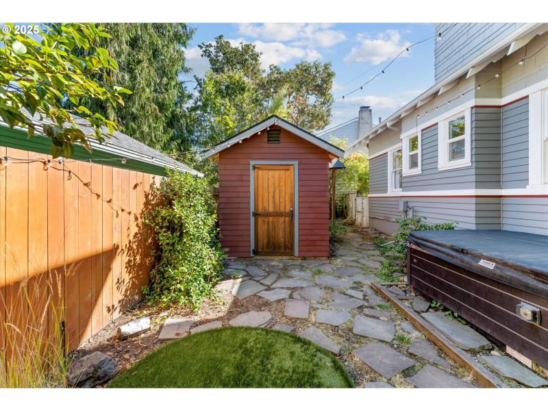Shed