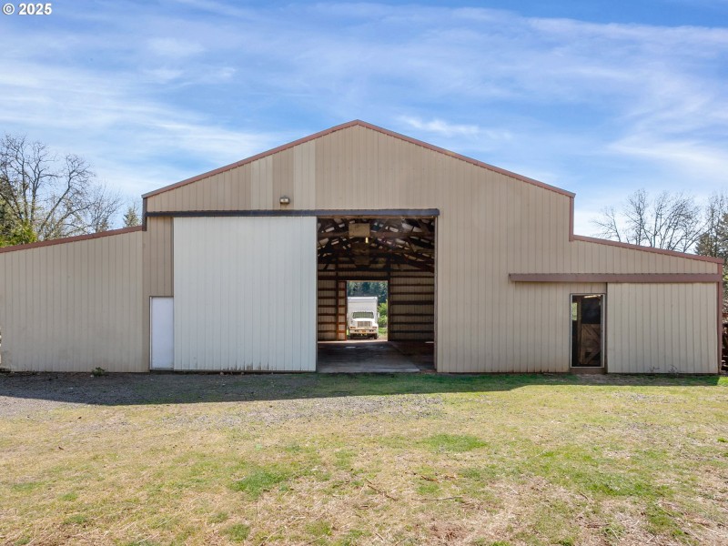 Barn