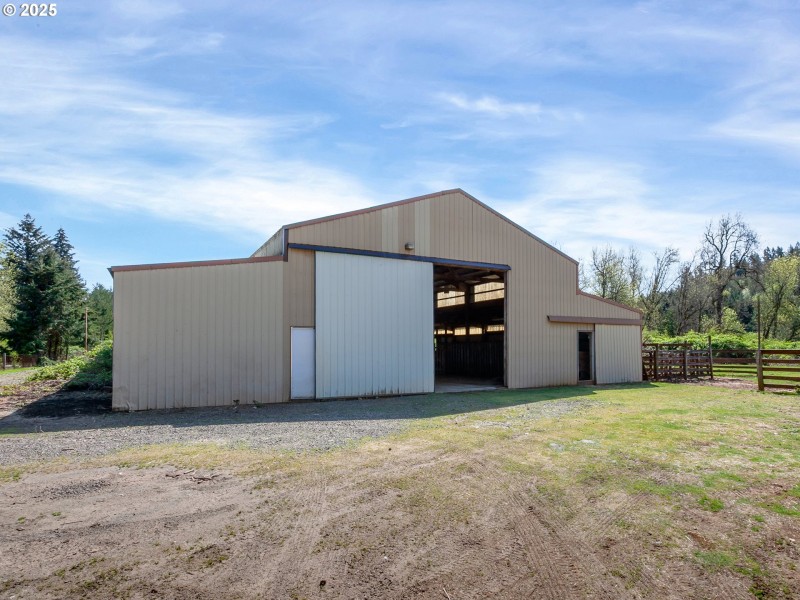 Barn