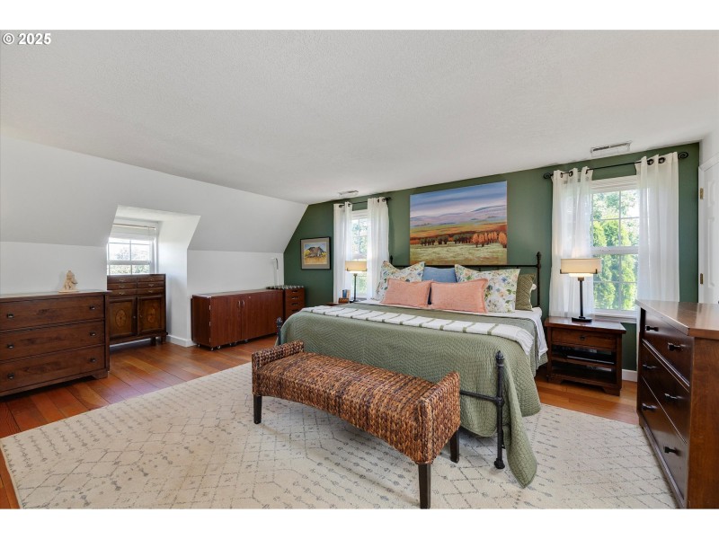 Bedroom, Primary