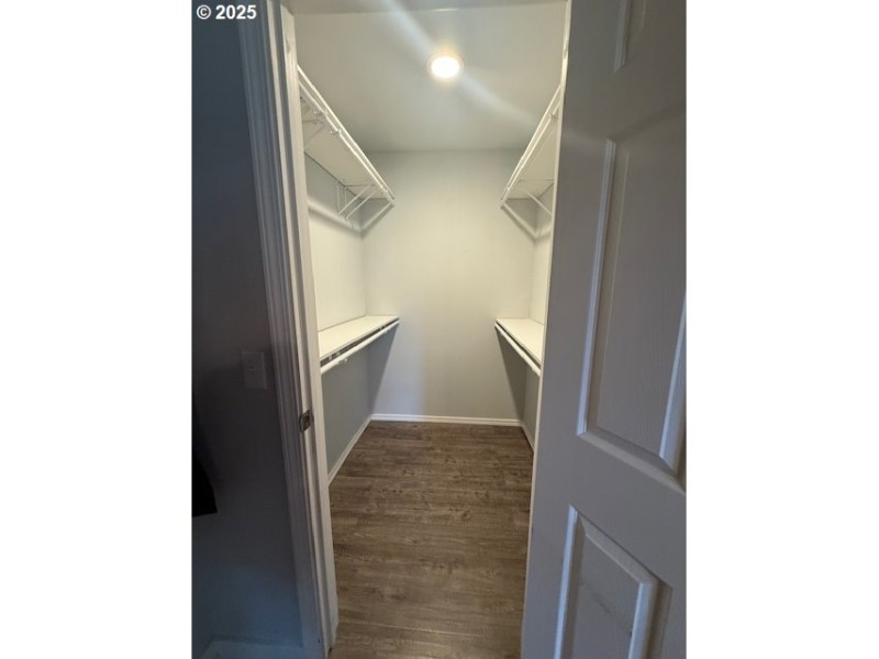 Bedroom, Primary