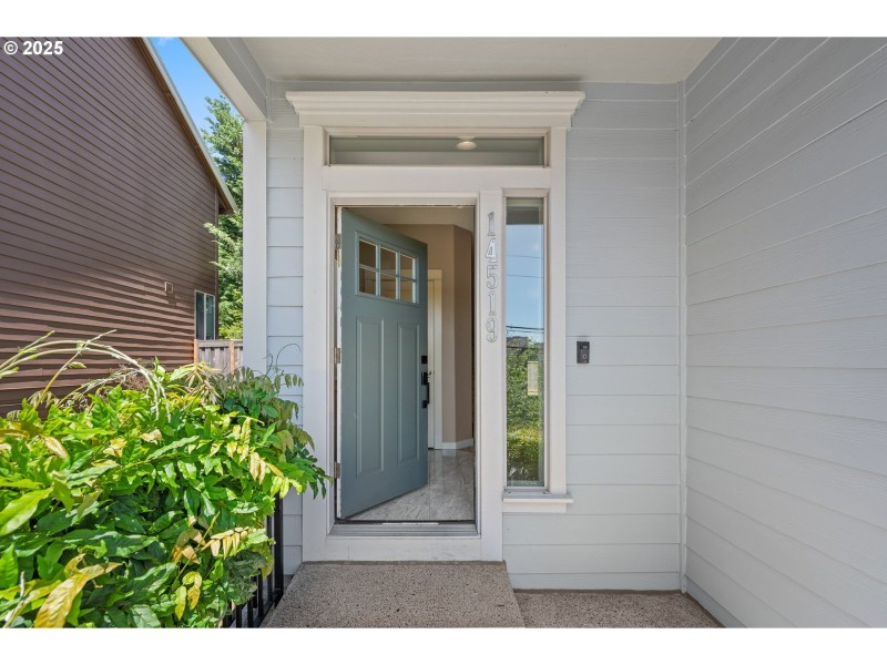 Entrance/Foyer