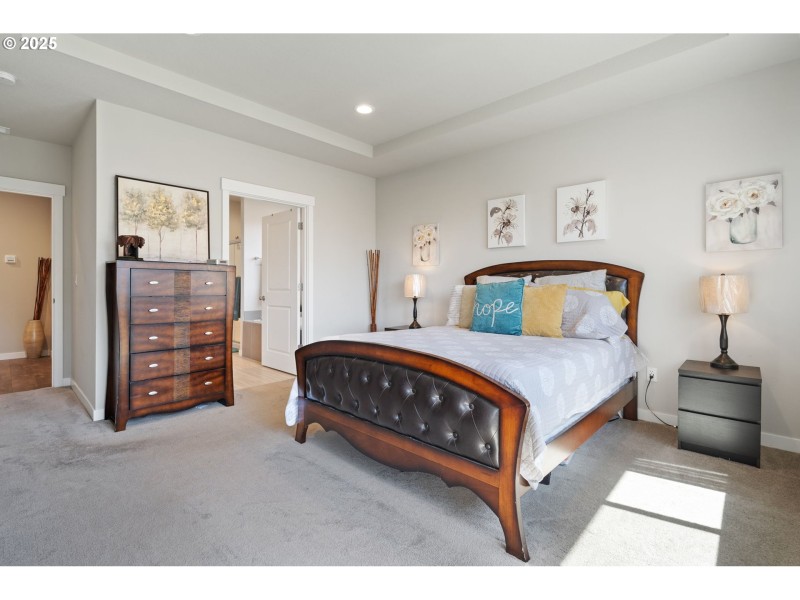 Bedroom, Primary