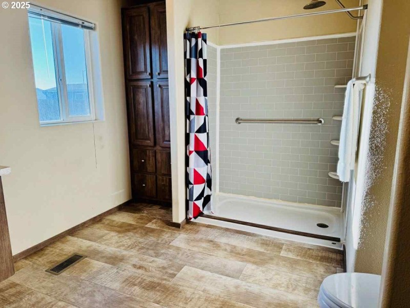 Bathroom, Attached