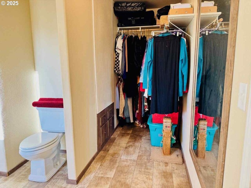 Bathroom, Attached