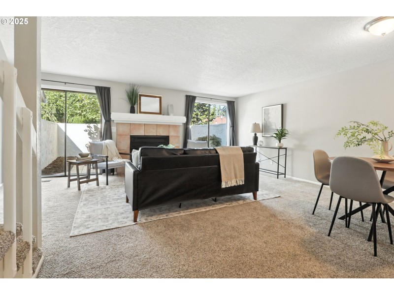 Living Room/Dining Room