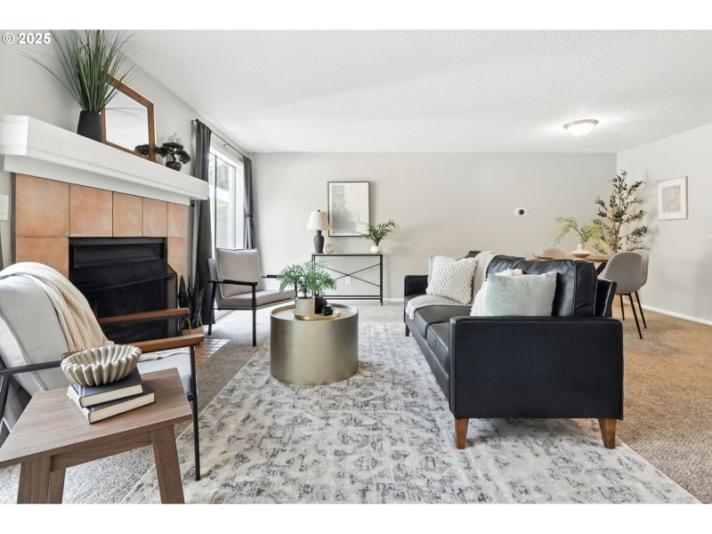 Living Room/Dining Room