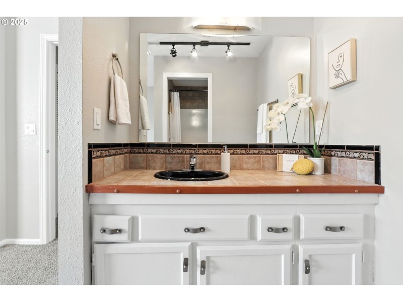 Bathroom, Attached
