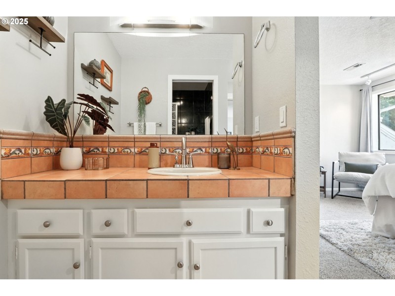 Bathroom, Attached