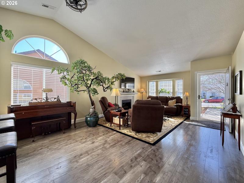 Living Room/Dining Room