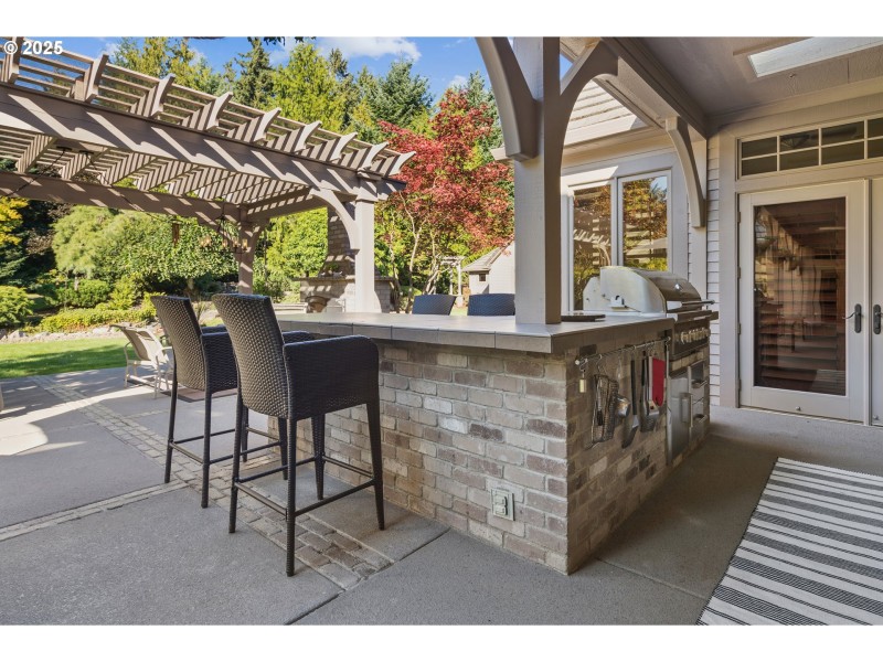 Kitchen/Outside
