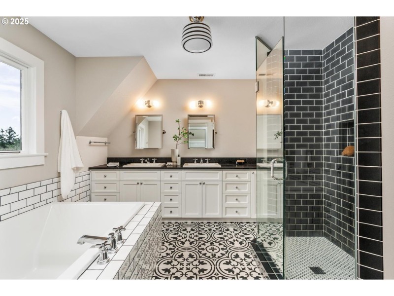Owner's Suite Bathroom