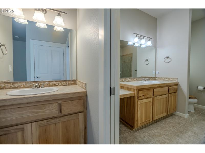 Owner's Suite Bathroom