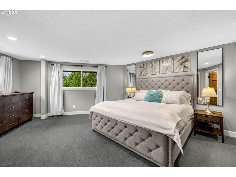 Bedroom, Owner's Suite