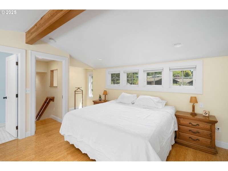 Bedroom, Primary